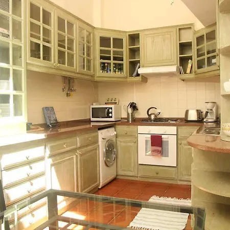 Visiting Portugal - Historic Holiday Homes