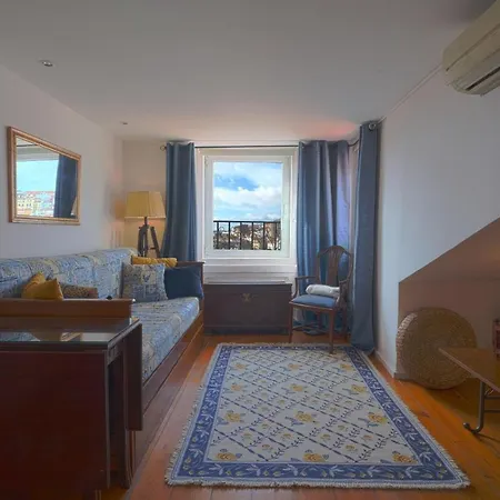 Visiting Portugal - Historic Holiday Homes * Lissabon